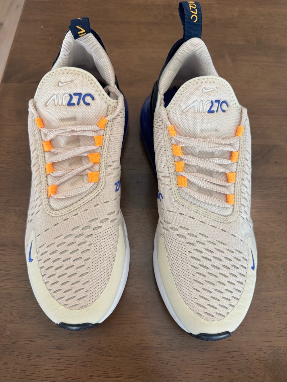 Nike Air Max 270 - Picture 2 of 10